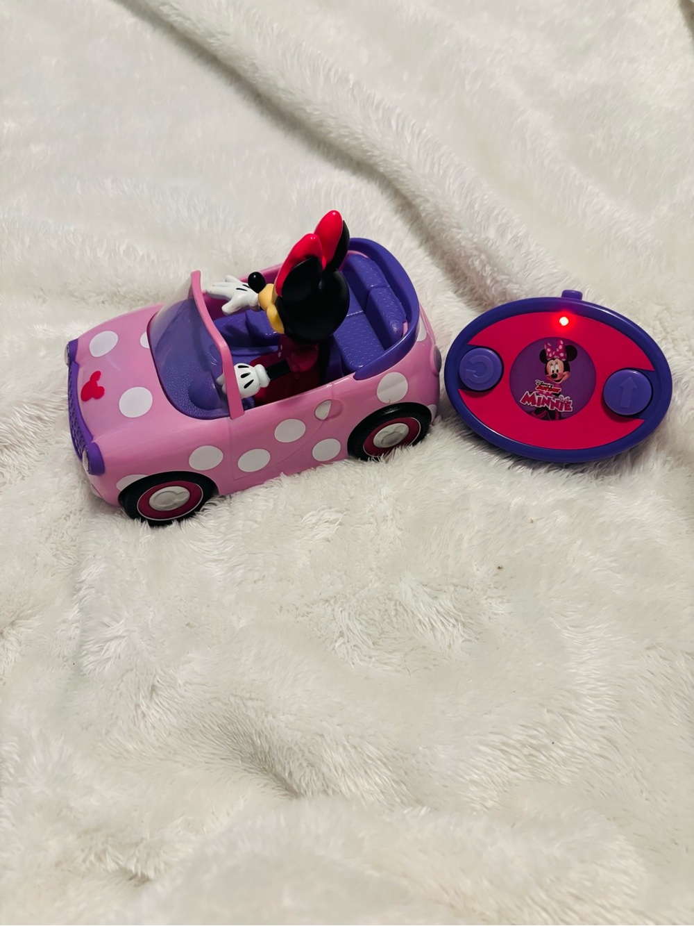 Disney Minnie Mouse Pink and Purple Remote Control Convertible